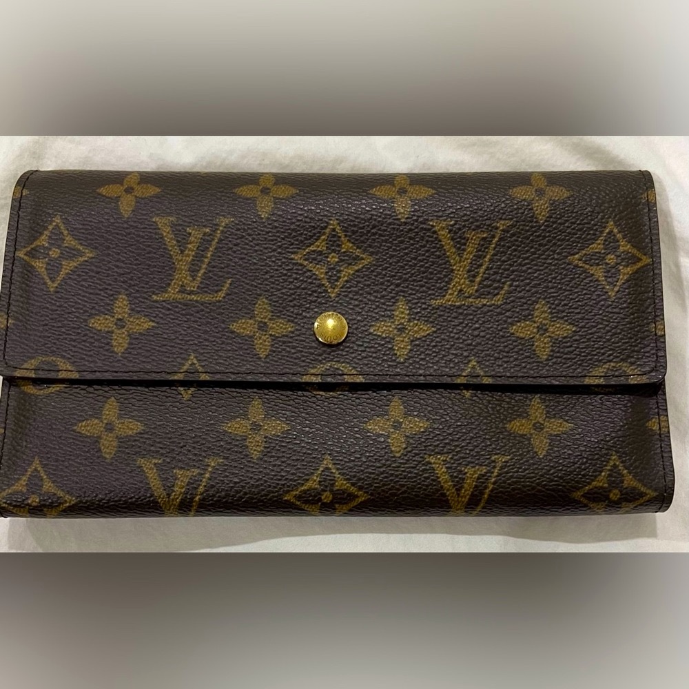 RARE Louis Vuitton Sarah Wallet in Monogram Canvas (Vintage, M61734)